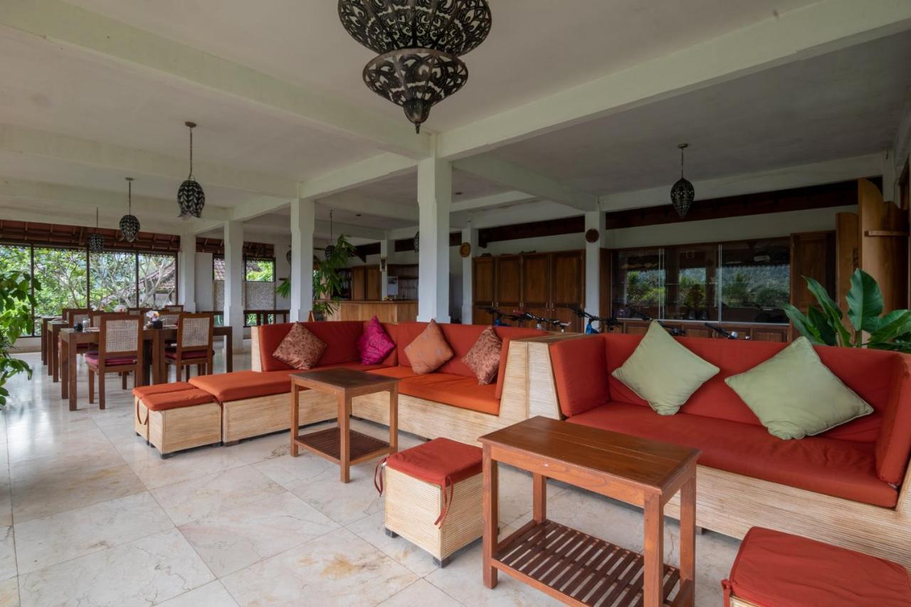 Lesong Hotel And Restaurant Munduk Exterior foto