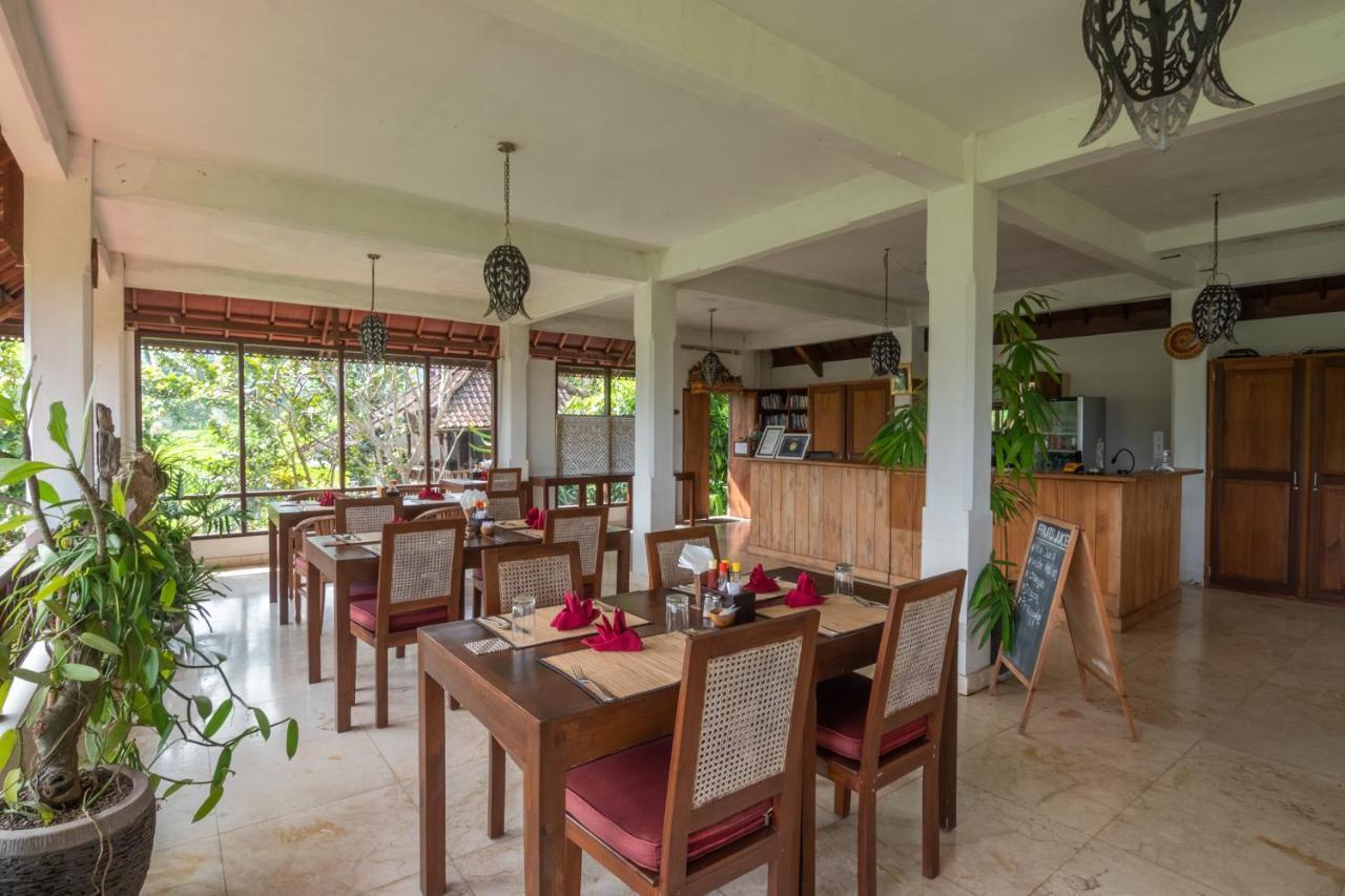 Lesong Hotel And Restaurant Munduk Exterior foto