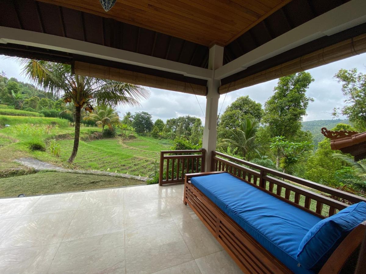 Lesong Hotel And Restaurant Munduk Exterior foto