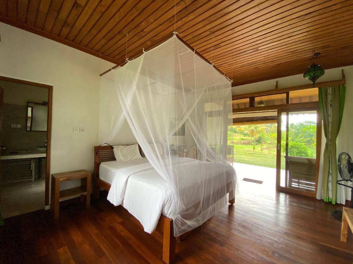 Lesong Hotel And Restaurant Munduk Exterior foto