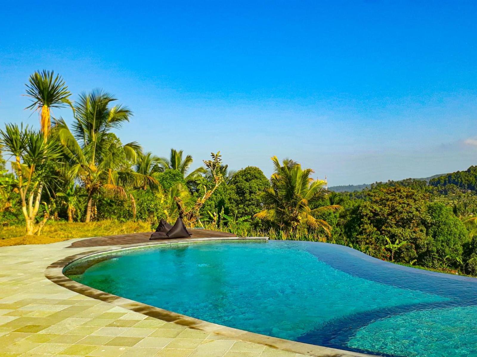 Lesong Hotel And Restaurant Munduk Exterior foto