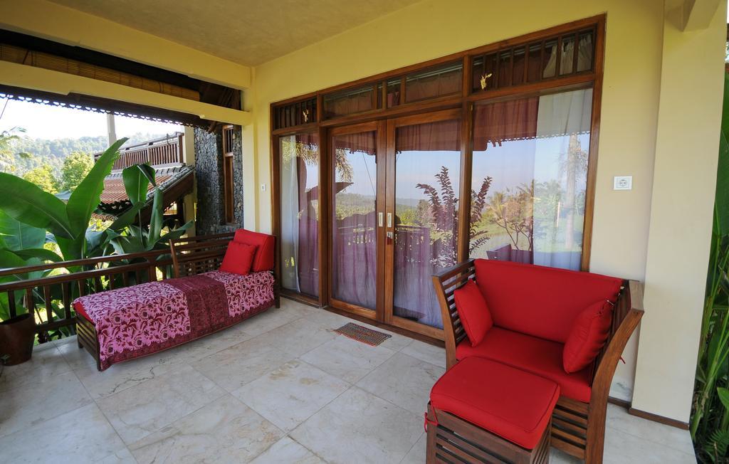 Lesong Hotel And Restaurant Munduk Exterior foto