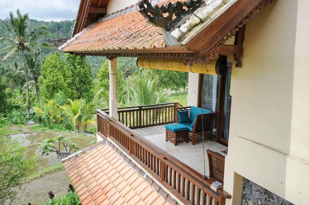 Lesong Hotel And Restaurant Munduk Exterior foto