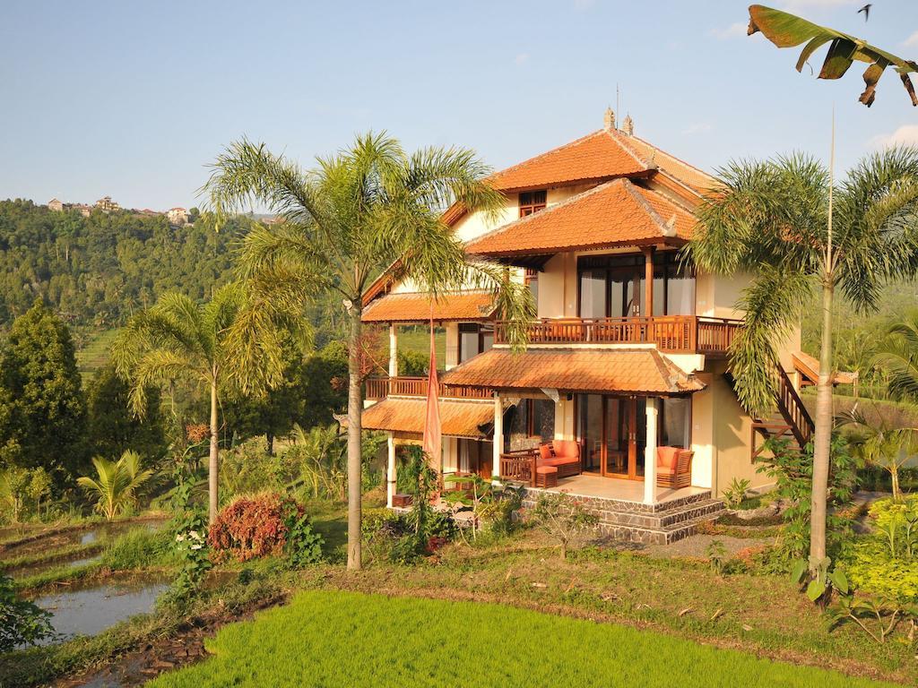 Lesong Hotel And Restaurant Munduk Habitación foto