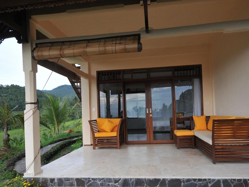 Lesong Hotel And Restaurant Munduk Habitación foto